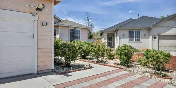 Image 4: 3-web-or-mls-570-sunrise-cir