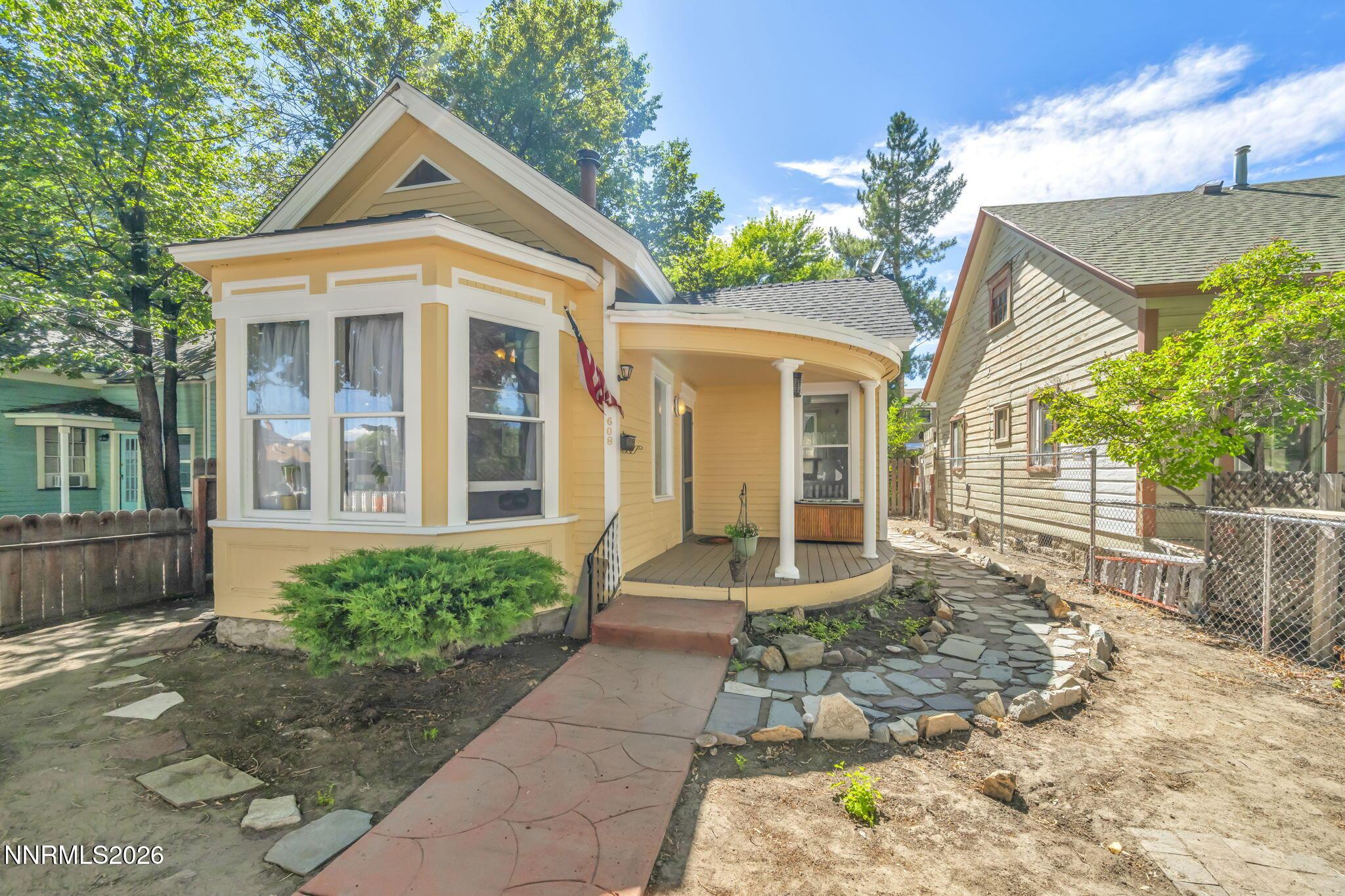 Image 1: 3-web-or-mls-608-n-nevada-st