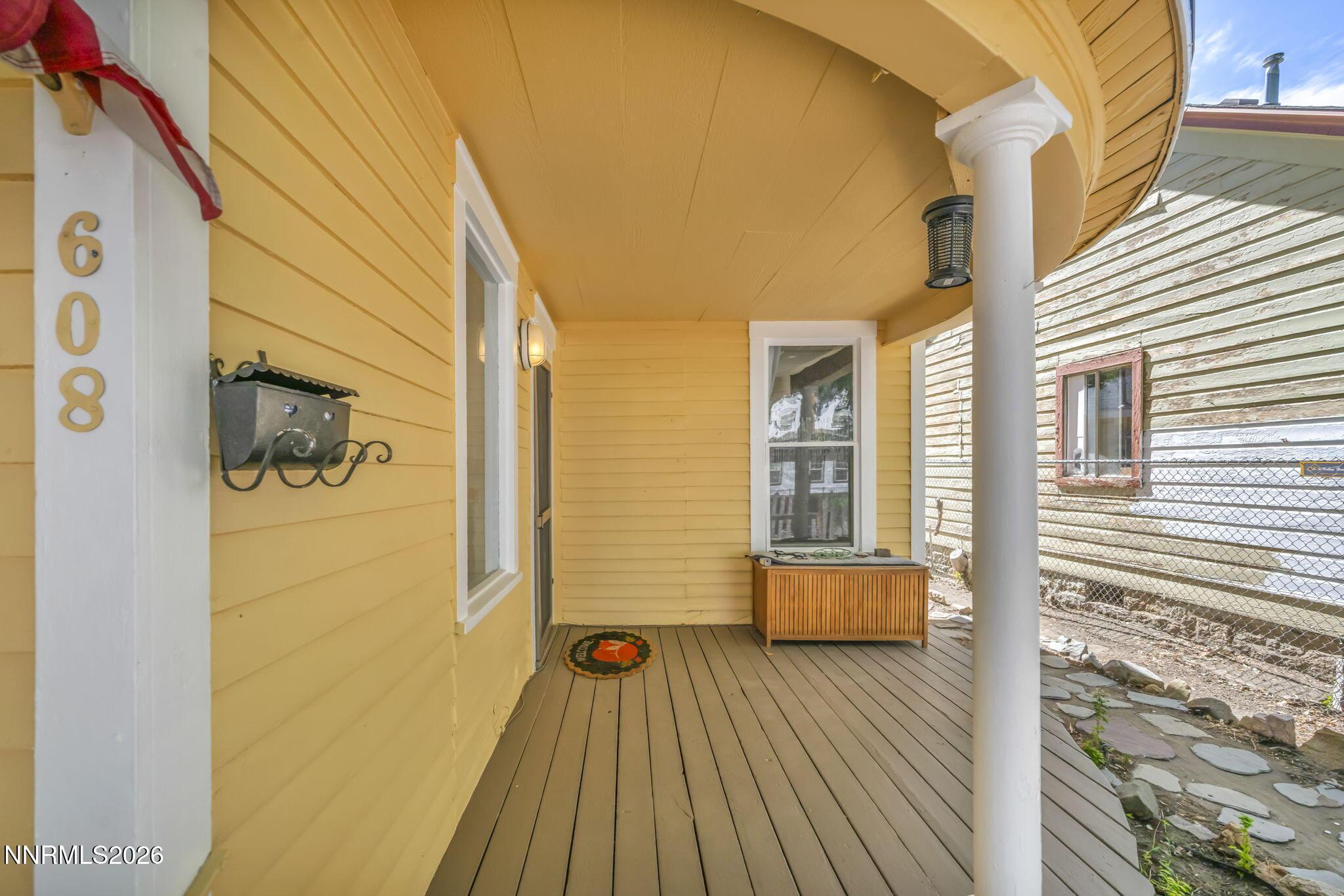 Image 3: 6-web-or-mls-608-n-nevada-st