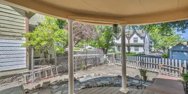 Image 4: 7-web-or-mls-608-n-nevada-st