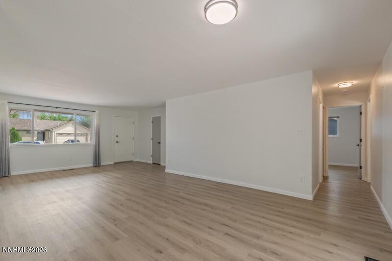Image 3: 287 Abbay Way (4 of 23)