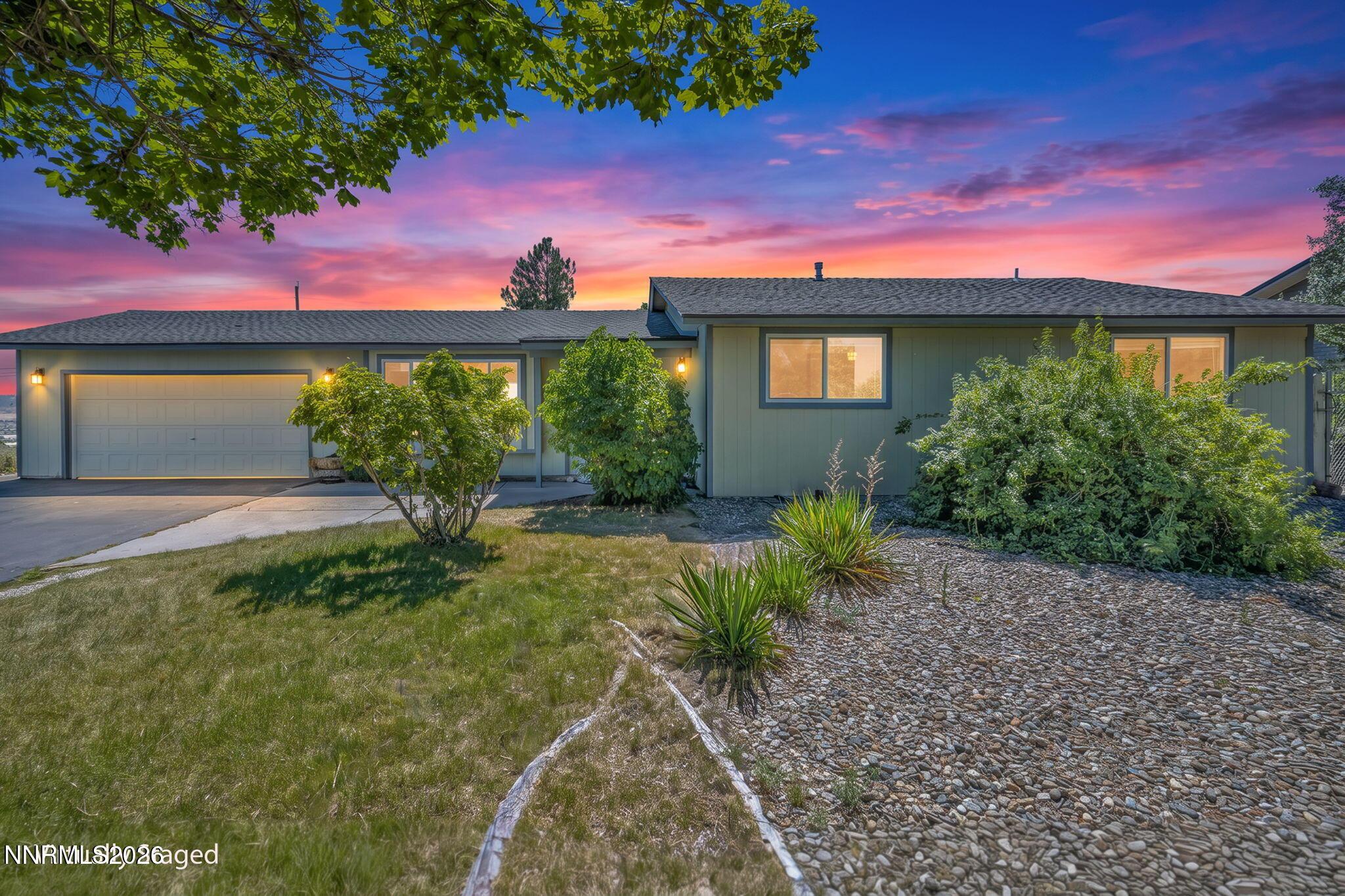 Image 1: 1-web-or-mls-2440-seneca-dr