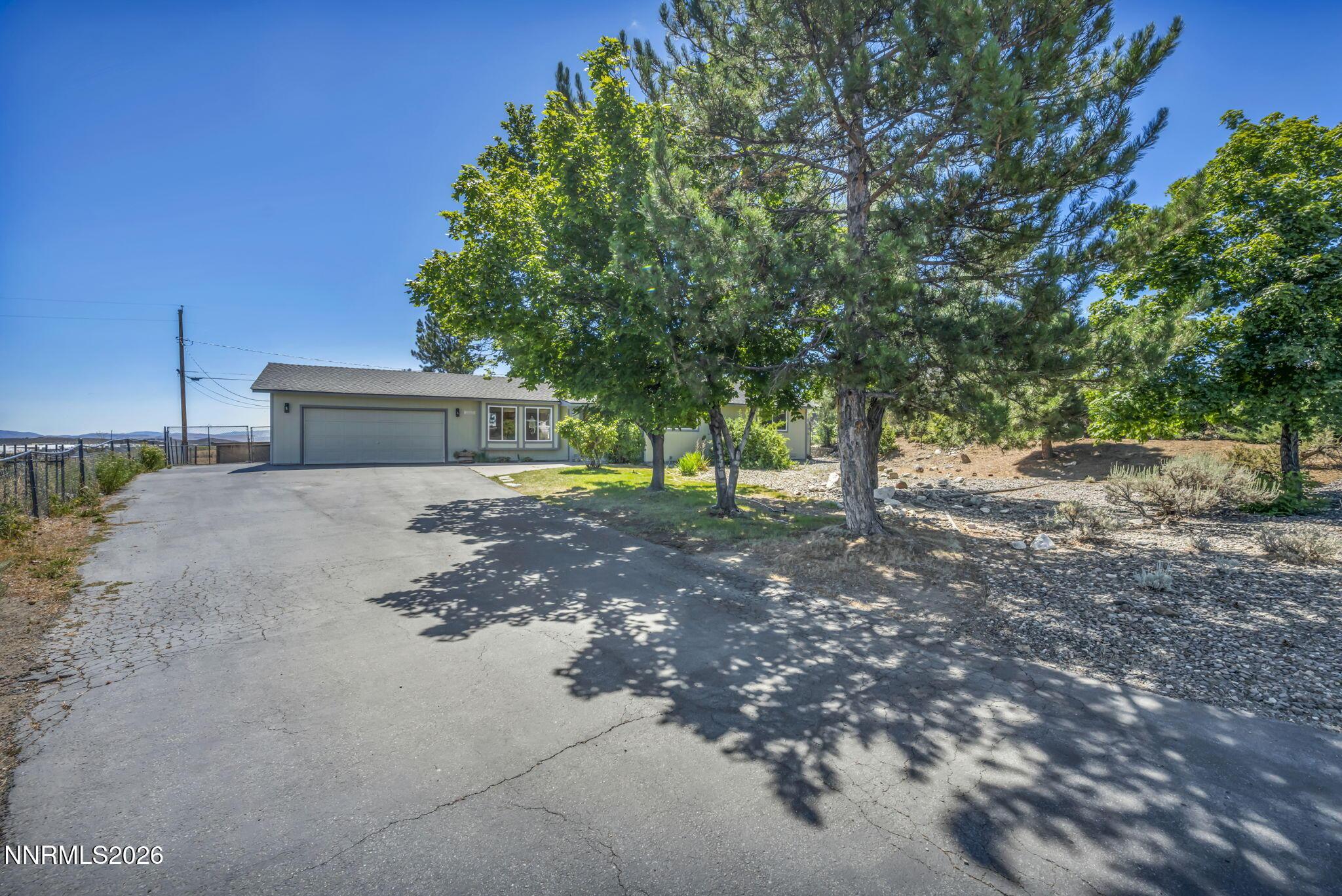 Image 3: 4-web-or-mls-2440-seneca-dr