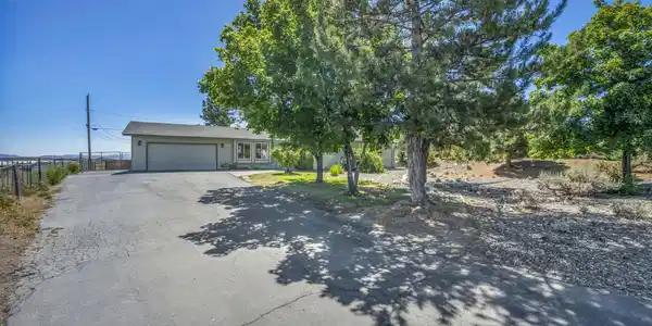 Image 3: 4-web-or-mls-2440-seneca-dr