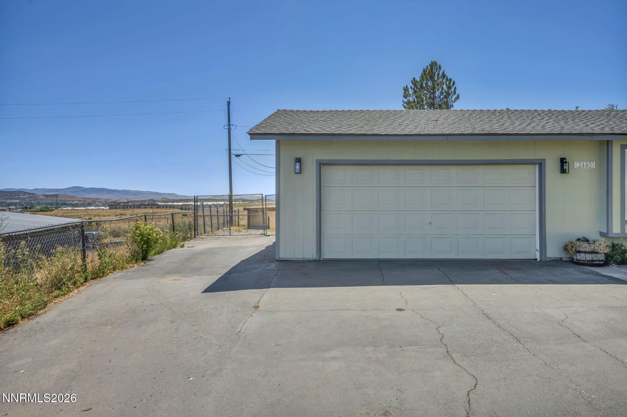 Image 4: 5-web-or-mls-2440-seneca-dr