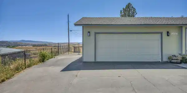 Image 4: 5-web-or-mls-2440-seneca-dr