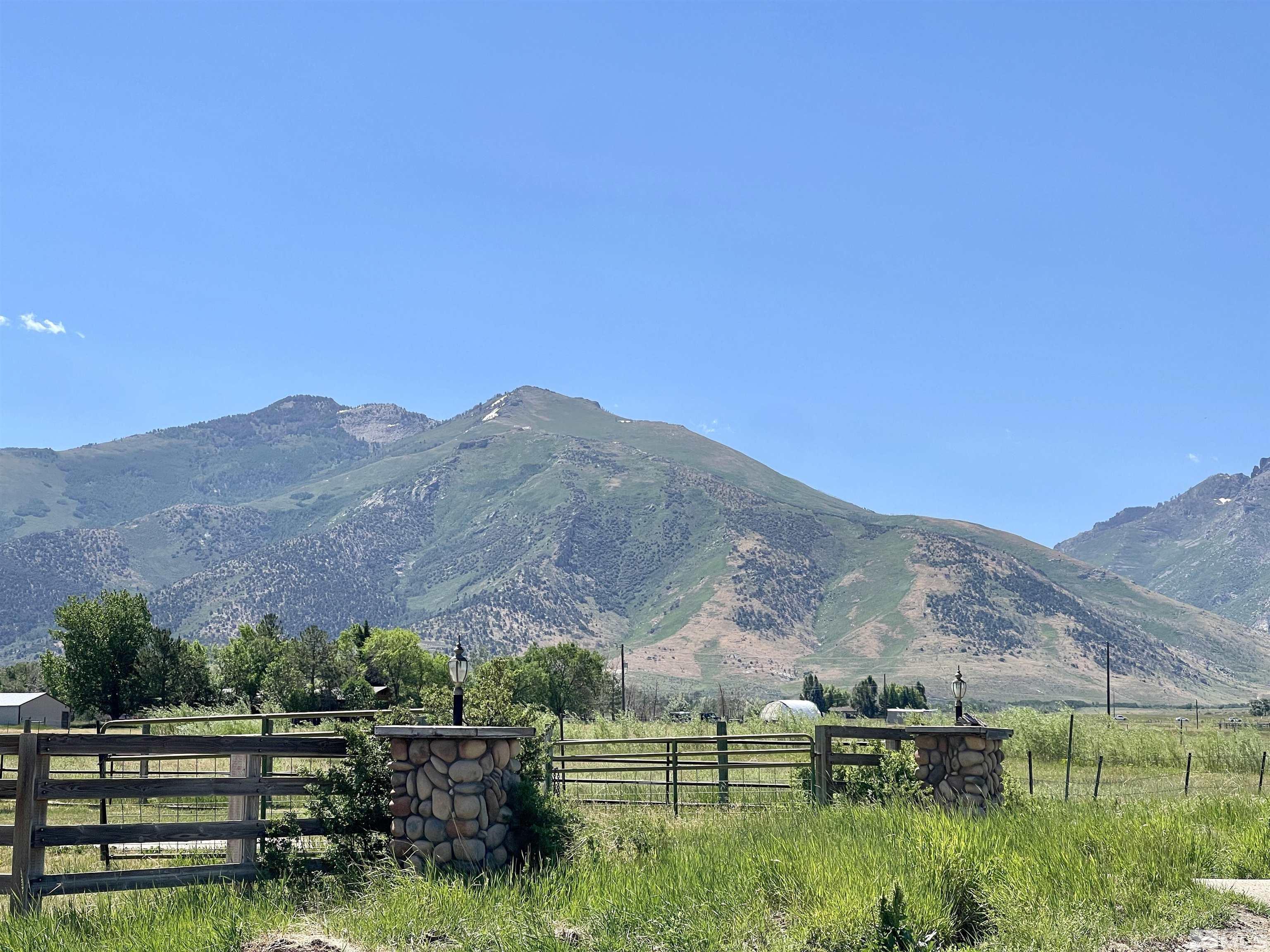 Image 1: Photo 1