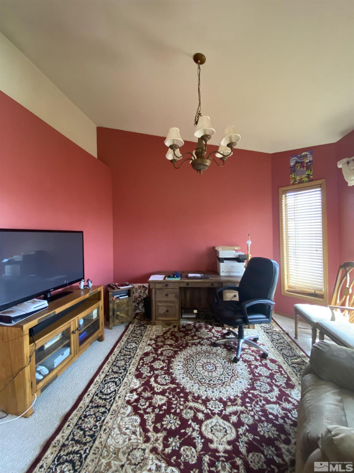 Image 3: Photo 3