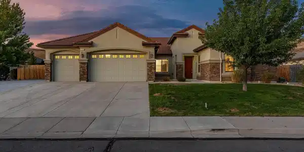 Image 2: 02-7939 Orange Plains Dr-101