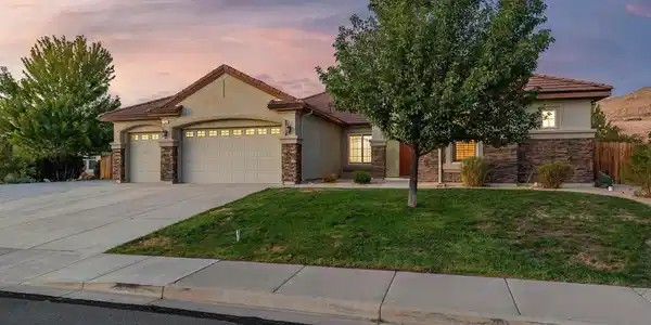 Image 3: 03-7939 Orange Plains Dr-102