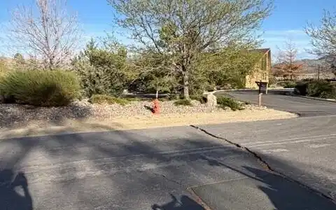 Image 2: 5406 Lynnett Lane from Lynnett Ln lookin