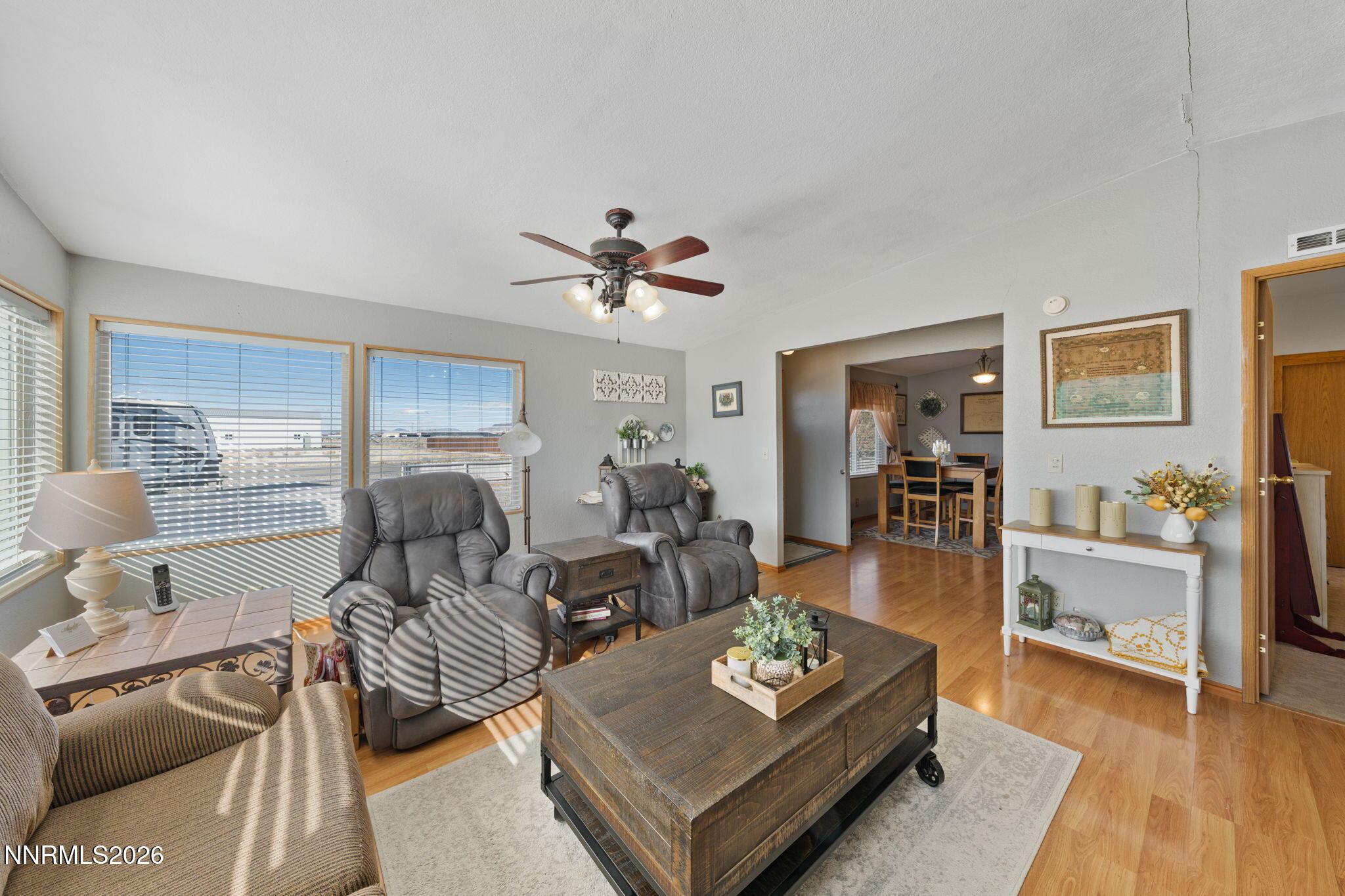 Image 3: 4-web-or-mls-A7V08994