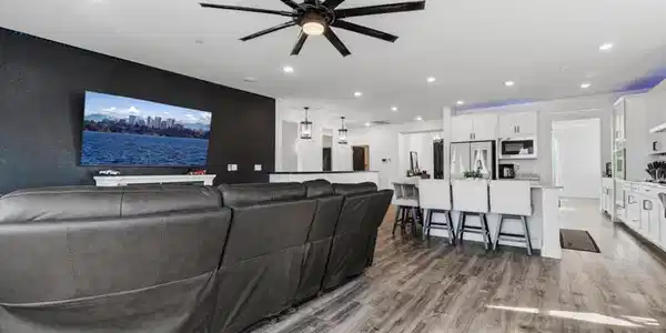 Image 4: 2788 Vecchio Dr (10 of 32)