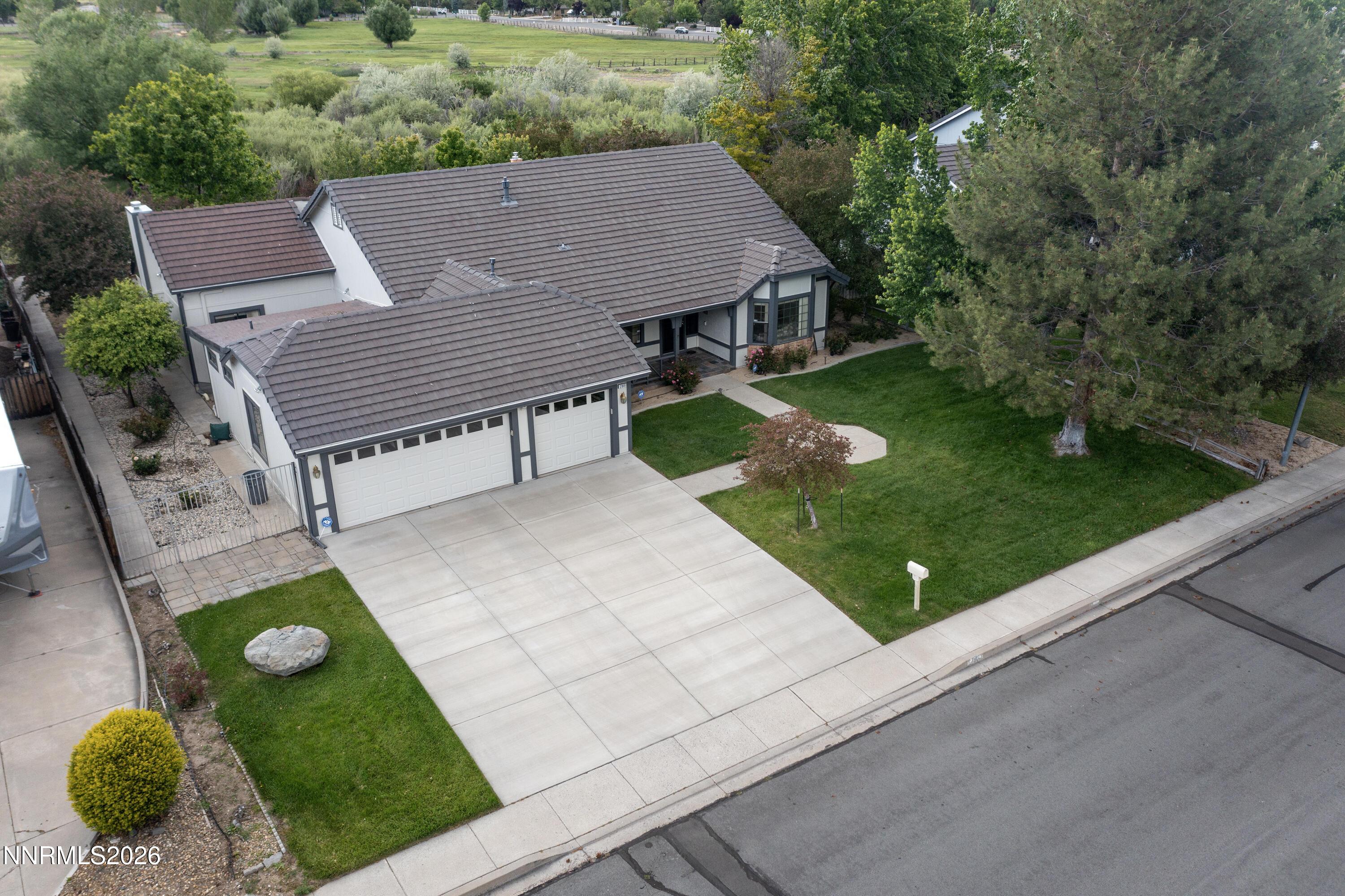 Image 2: MeadowVista7801-066