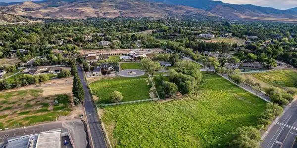 Image 2: 004-190-aerial-4200x2798