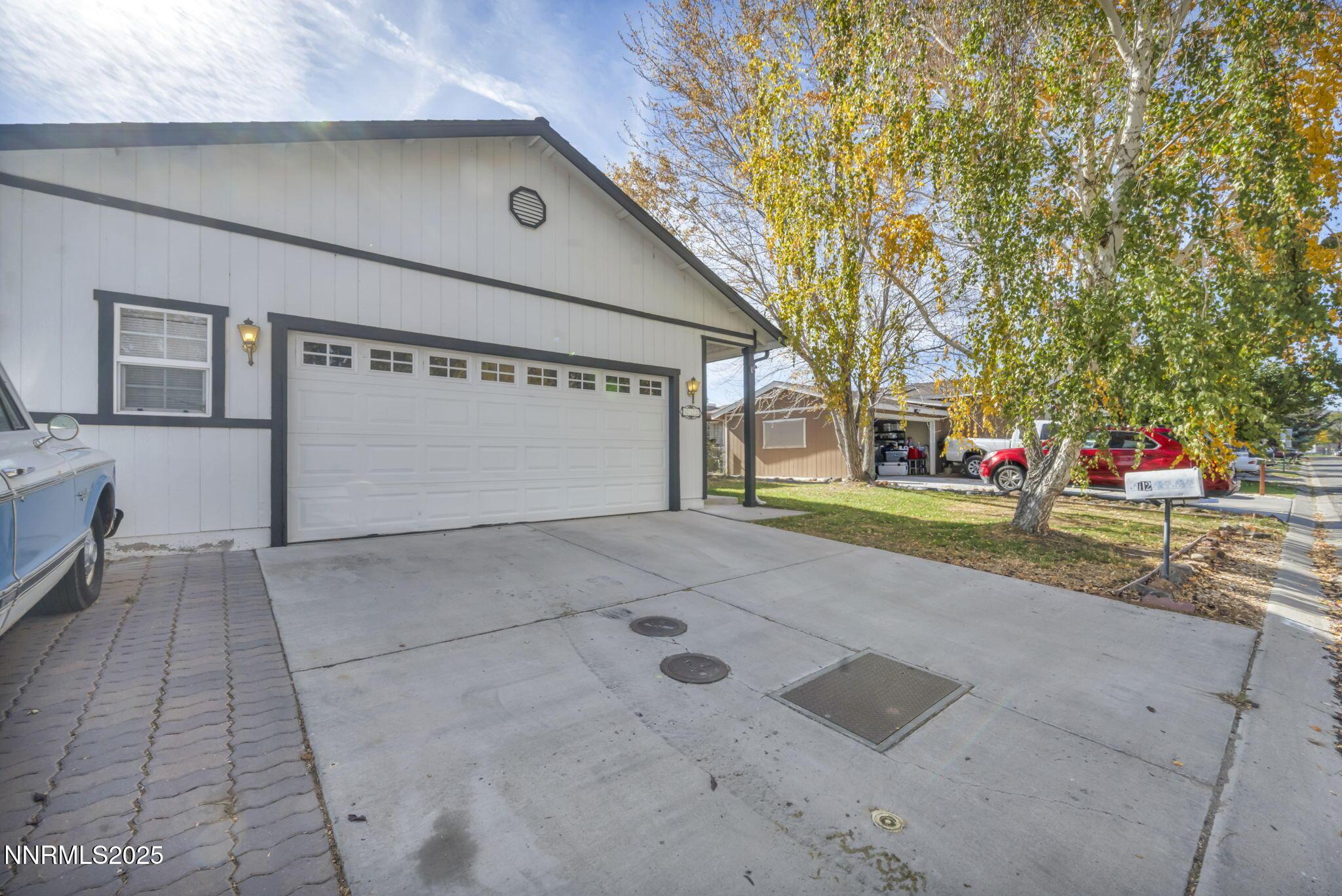 Image 2: 2-web-or-mls-112-ave-de-la-bleu-de-clair