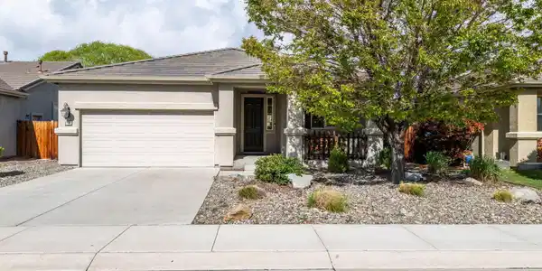 916 Lakeview Drive