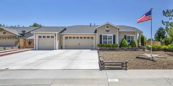 801 Autumn Court