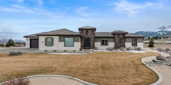 5452 Salmon River Court