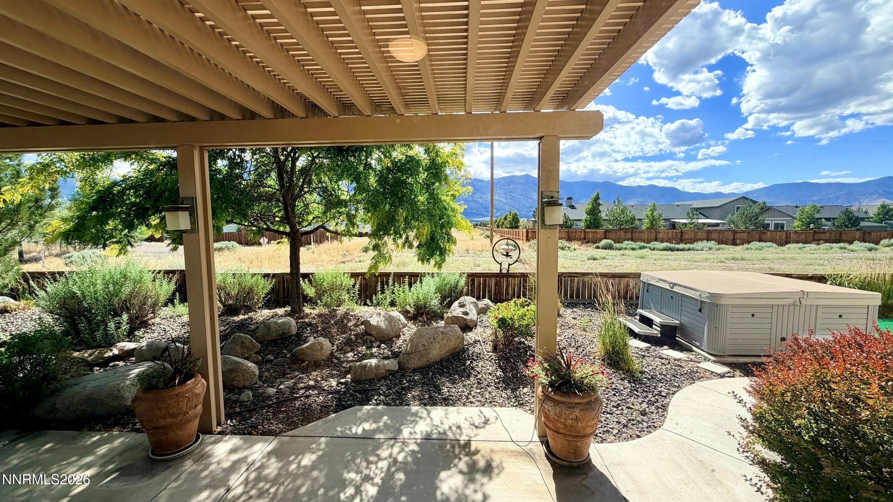 Image 4: 901SW_Patio
