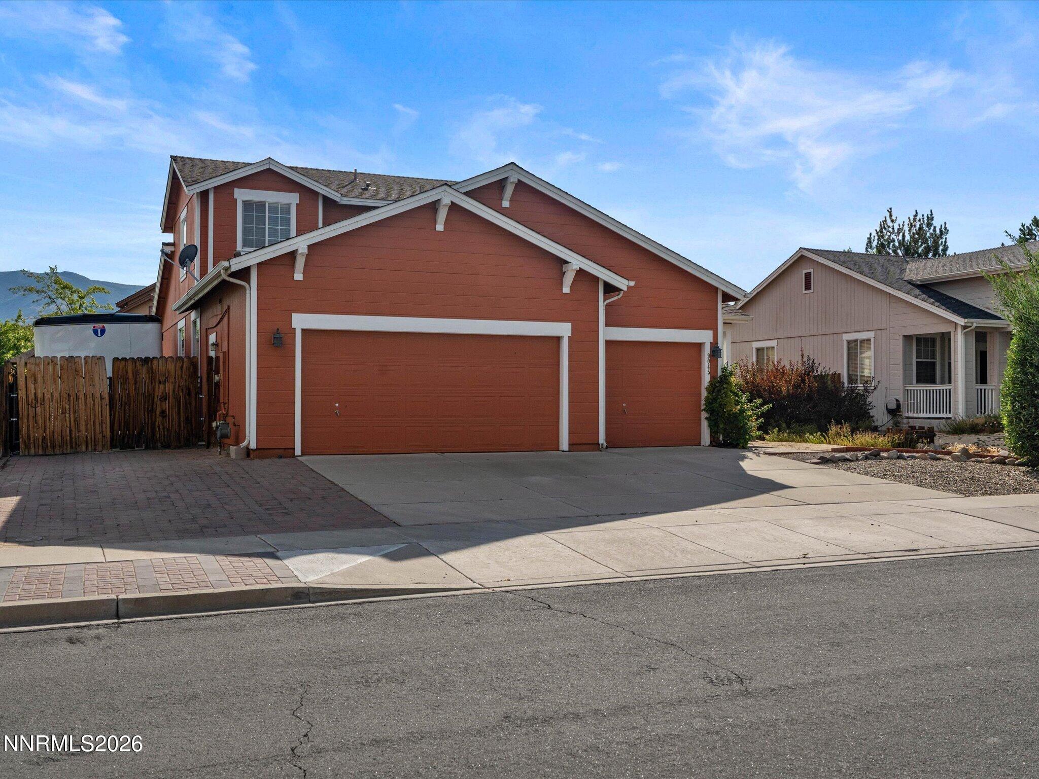 Image 3: 01-9045 Andraste Way-100