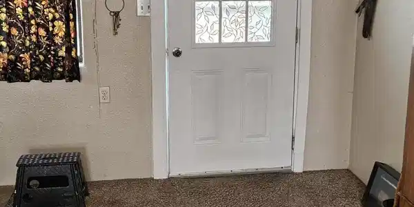 Image 3: 485 13th Front door