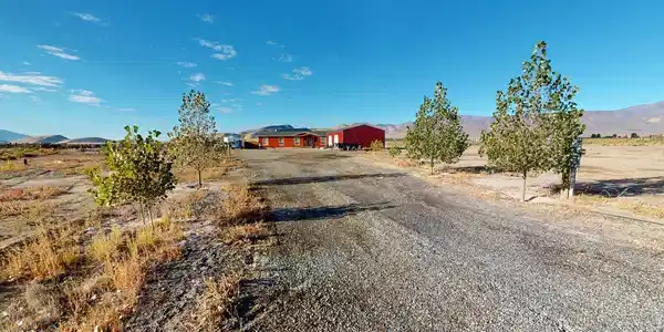 560 Allen Road
