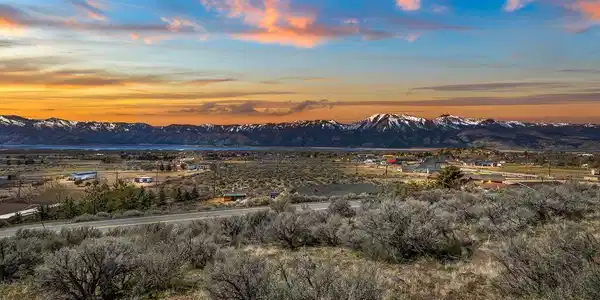 Image 3: 4385Eastlake-1650Sunsetver2