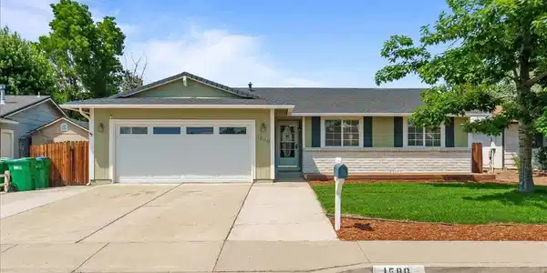 1580 Hamilton Drive