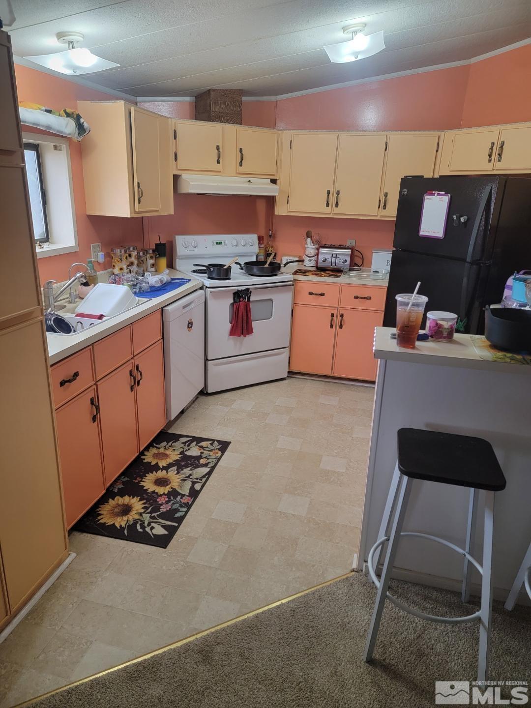 Image 3: Photo 3