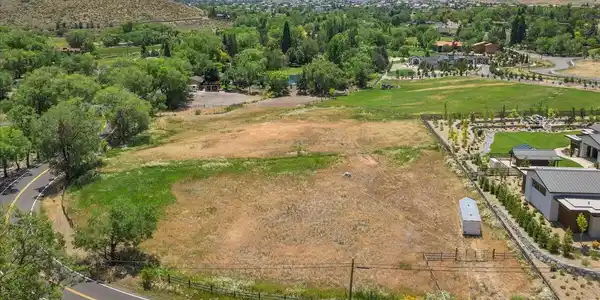 2800 Holcomb Ranch Lane