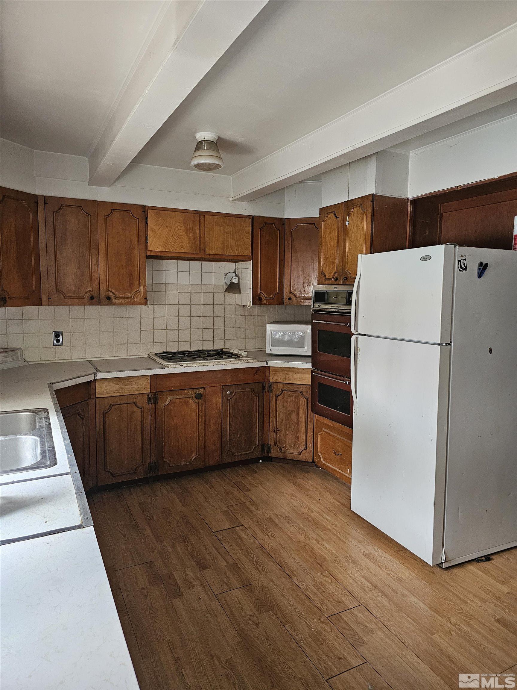 Image 3: Photo 3