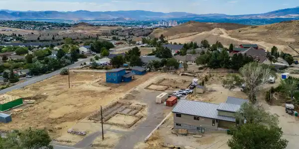 Image 3: 7-web-or-mls-390 Hoge Rd-7