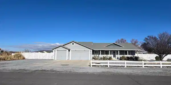 2880 Horseshoe Lane