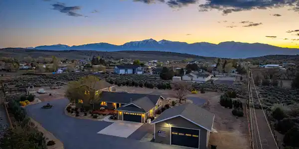 Image 3: 4-web-or-mls-DJI_20260429161717_0399_D