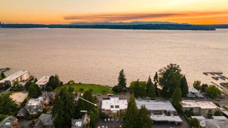 6620 Lake Washington NE