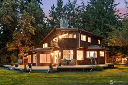2548 Camano