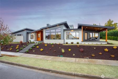 1710 Farmview