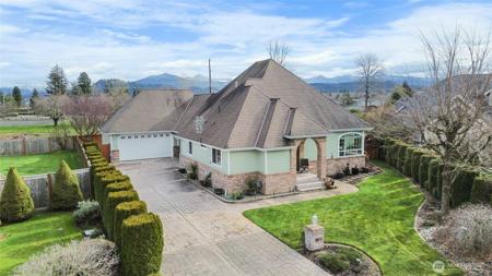 545 Mountain Circle