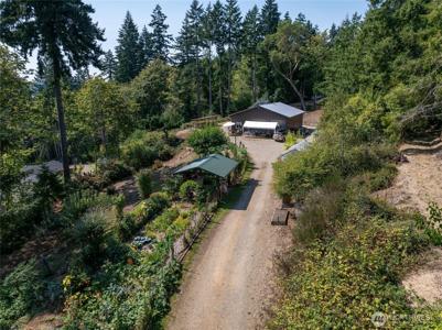 6044 North Shore