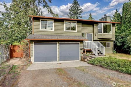 1816 Agate NW