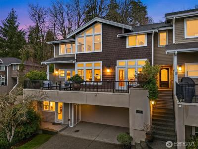 4020 Lake Washington SE