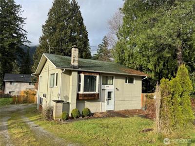 377 Lakeside