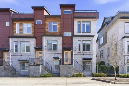 924 7th NE
