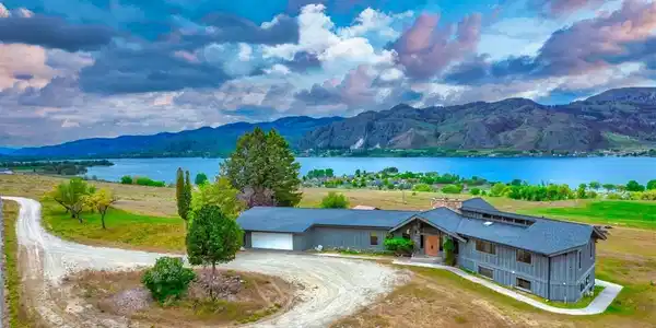 323 A Eastlake