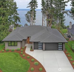 1681 East Camano