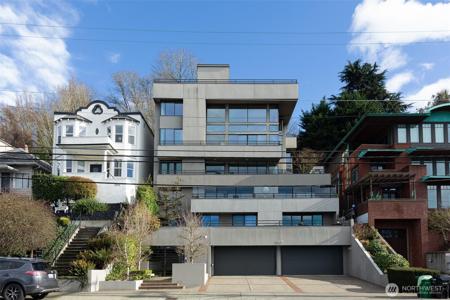1118 Lakeview E