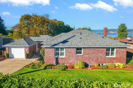 1912 Mountain View W