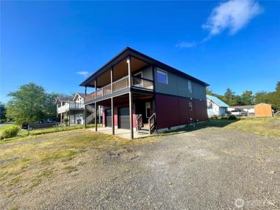 415 Olympic View NE