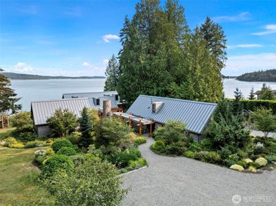 13616 Thomas NW